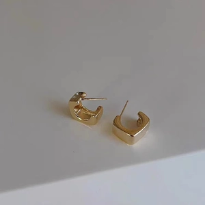 Minimalist geometric C-shaped square hoop earrings with golden finish for women