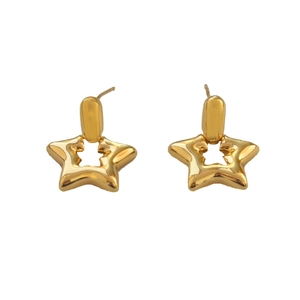 Fashionable hollow pentagram gold stud earrings in S925 silver with a polished finish