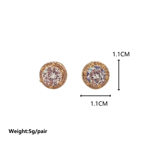 Rose gold round zircon stud earrings with crystal halo and 1.1cm diameter measurement