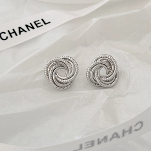 Minimalist S925 silver irregular knotted earrings with textured bead trim for women