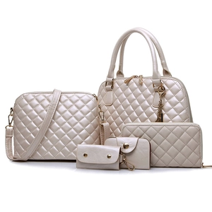 Elegantes 6-teiliges perlmuttweißes Stepptaschen-Set mit Handtasche und Schultertaschen