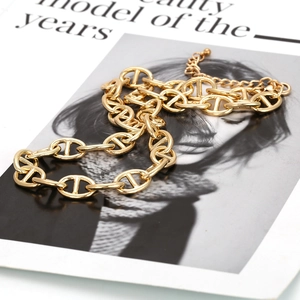Collier chaîne à maillons géométriques dorés pour femme avec fermoir ajustable