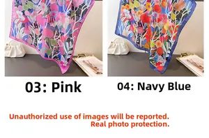 Detailansicht böhmischer Satin-Halstücher in Rosa und Marineblau mit elegantem Dekor