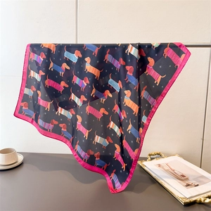 Foulard Carré En Satin Imitation Satin Imprimé Chien Teckel Dessin Animé Lisse Brillant Polyvalent Chic Bandana Femme