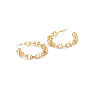 Golden chain link C-shaped earrings with a vintage geometric minimalist aesthetic