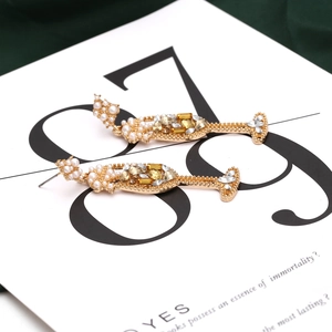 Boucles d'oreilles coupe de champagne avec perles et cristaux en alliage doré