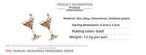 Graphique détaillé des boucles d'oreilles cocktail dorées mesurant 6,2 cm sur 3,2 cm