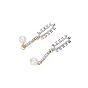 Boucles d'oreilles vintage avec cadre géométrique en strass et perles blanches