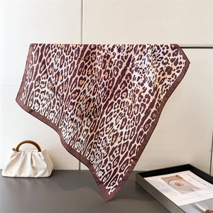 Leopard Print Square Scarf Faux Satin Satin Headscarf Versatile Chic Shawl For Women Elegant Neck Wrap