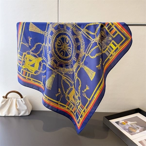 Carré De Satin Élégant Pour Femme Imprimé Chaîne Et Équestre Classique Foulard En Satin Bandeau Cheveux