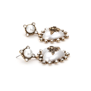 Baroque vintage heart pearl earrings featuring crystal encrusted bee accents in gold finish