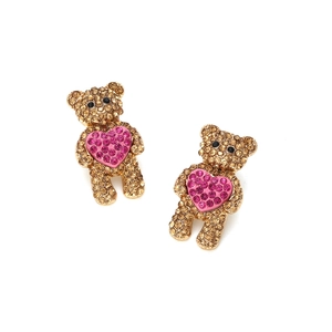 Détail de boucles d'oreilles ours avec cristaux bruns et cœur en strass rose