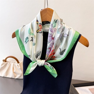 Women Butterfly Floral Print Satin Square Scarf Chic Silk Like Head Scarf Elegant Fashion Neck Scarf Lightweight Shawl Accessory