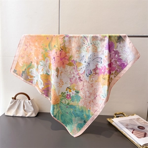 Carré De Satin Satinée Imprimé Floral Peinture À L Huile Foulard Polyvalent Écharpe Élégante Pour Femmes Doux Lisse