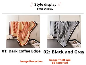 Détail d'un foulard en soie avec motif à carreaux classique et texture à chevrons
