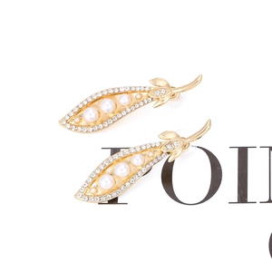 Creative pea pod pearl earrings in gold metal with sparkling rhinestones and white pearls