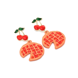 Boucles d'oreilles émaillées tarte aux cerises avec crochets cerise rouge et croûte dorée