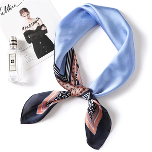 Élégant Foulard Carré En Satin De Satin Imprimé Géométrique Léopard Tour De Cou Mode Bandeau Cheveux Enveloppement Professionnel Pour Femmes