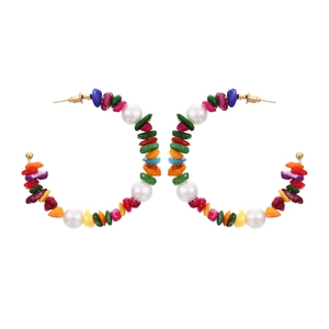 Bohemian Colorful Crushed Stone And White Faux Artificial Pearl Hoop Earrings Exaggerated Geometric C-Shape Vacation Jewelry For Women