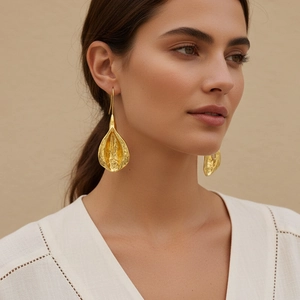 Vintage Gold Flower Leaf Dangle Earrings Hammered Texture Organic Petal Long Hook Metal Artistic Jewelry For Women