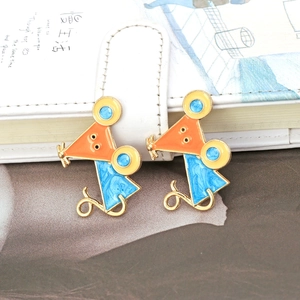 Boucles d'oreilles souris en émail coloré orange et bleu avec bordure dorée