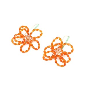Boucles d'oreilles fleurs en perles orange faites main avec perles en verre cristal