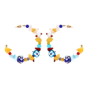 Bohemian Colorful Glass Beads Crushed Stone C Shaped Hoop Earrings For Women Handmade Floral Pattern Retro Gold Tone Metal