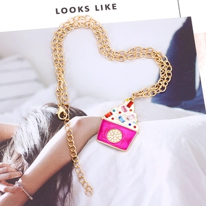 Ijsje hanger ketting met kleurrijke kristallen en parels op hartvormige gouden ketting