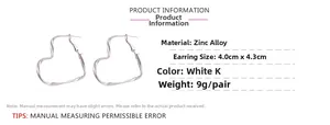 Scheda tecnica per orecchini a cuore in lega di zinco argentata di 4x4,3cm
