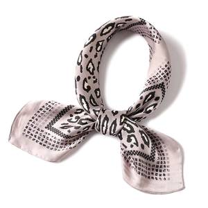 Classic leopard and geometric print silk neck scarf in elegant mauve and black colors