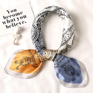 Women Retro Paisley Square Scarf Faux Satin Satin Two Tone Gradient Mandala Print Neck Scarf Bohemian Style