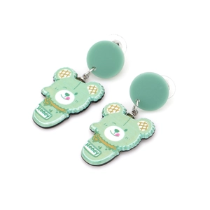 Boucles d'oreilles ours en résine vert menthe avec inscription 'Honey' et clou rond