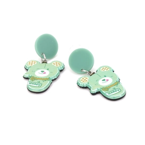 Boucles d'oreilles ours en résine vert menthe minimalistes avec motif Honey sur fond blanc