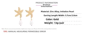 Détail de boucles d'oreilles étoile de mer dorées avec perles gouttes et texture