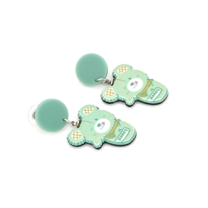 Boucles d'oreilles pendantes ours et pot de miel en résine verte au style minimaliste
