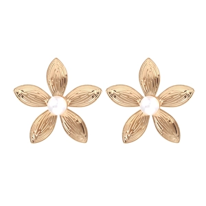 Flower Stud Earrings With Faux Artificial Pearl Alloy Gold Plated Retro Vintage Bohemian Style Floral Dangle Jewelry For Women
