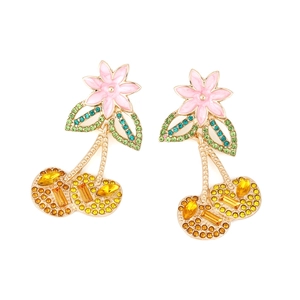 Blumen-Kirsch-Ohrhänger mit bunten Kristallen und rosa Emaille in Goldlegierung