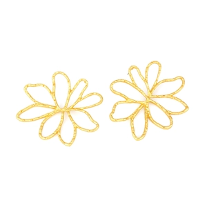 Boucles d'oreilles fleurs ajourées dorées exagérées avec texture mate et design rétro