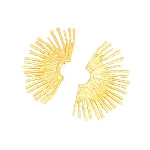 Vintage golden fan-shaped leaf earrings with textured sunburst pattern and retro style