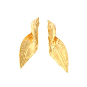 Vintage gold-plated alloy leaf earrings with twisted design and textured leaf veins
