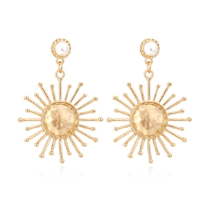 Vintage Sunburst Dangle Earrings For Women Gold Plated Alloy Hammered Texture With Faux Artificial Pearl Retro Statement Jewelry