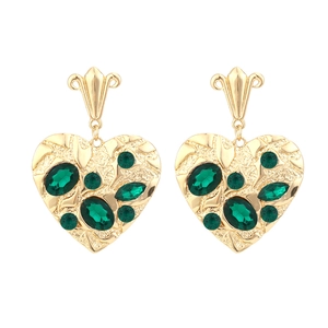 Lava texture gold heart earrings with emerald green gemstones in vintage luxury style