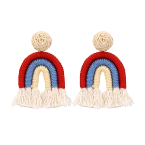 Pendientes de borla de cuerda de algodón arcoíris hechos a mano con diseño tejido