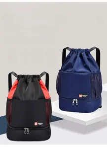 Détail du sac à dos à cordon résistant à l'eau avec compartiment à chaussures et poches