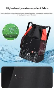 Détail du tissu en nylon imperméable sur le sac à dos à cordon de serrage rouge et noir