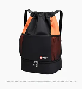Détail du sac de sport à cordon grande capacité avec poche filet et compartiment à chaussures