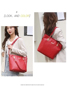 Détail d'un grand sac cabas matelassé rouge présenté dans un collage de lookbook mode