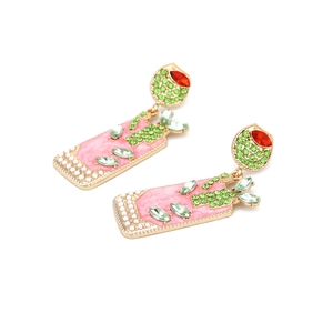 Boucles d'oreilles verres rose en émail avec cristaux verts et perles blanches