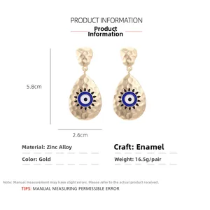 Detail der 5,8 cm Evil Eye Emaille-Ohrringe mit Maßen und Zinklegierungsmaterial