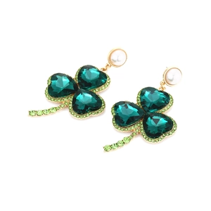 Elegant emerald clover earrings with heart-shaped green crystals and white faux pearl